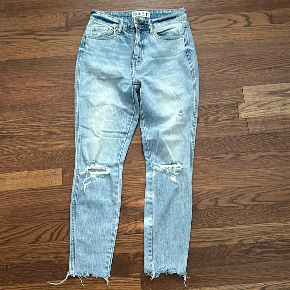 DAZE jeans distressed